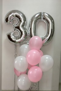 Букет воздушных шаров на 30 лет