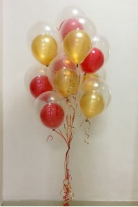 Красные и золотые шар в шаре