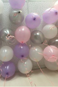 Шары под потолок сиреневые, белые , розовые и серебряные 19 шт.