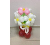 Цветочная клумба с бабочкой