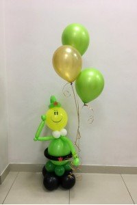 Солдат с воздушными шариками