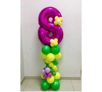 Цифра 8 на стойке из шаров